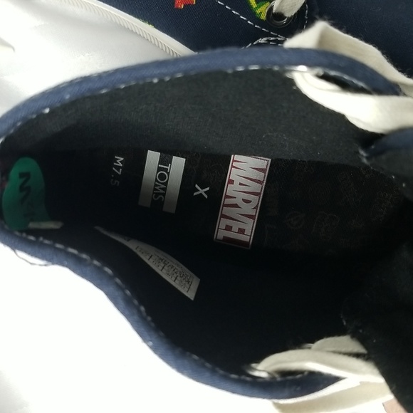 TOMS X MARVEL NAVY TRAVEL LITE HIGH TOP SNEAKER SIZE 7.5 MENS - Picture 9 of 9